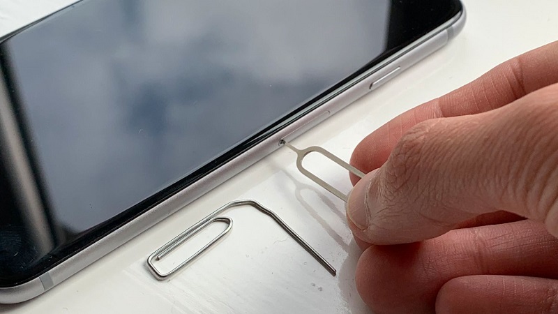 Lắp SIM gh&eacute;p cho iPhone